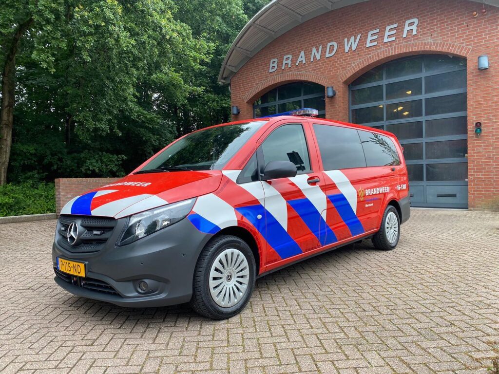 Brandweer Warmond voertuig busje 16-1300